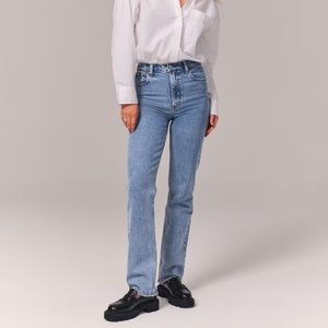 Abercrombie & Fitch Ultra High Rise 90s Straight Jean 🩵